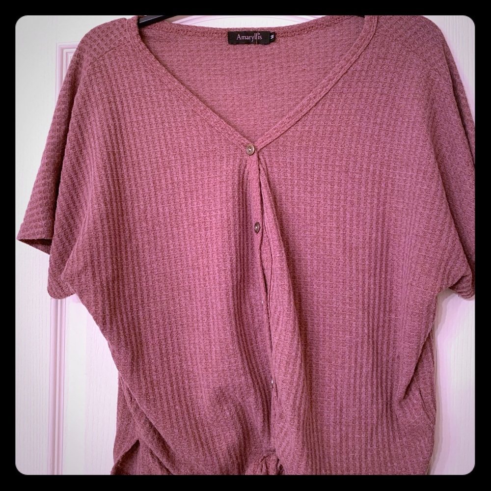 Women button/tie button top